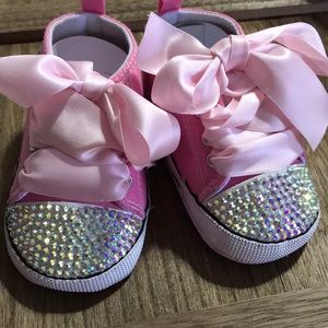 Sparkling baby shoes pink